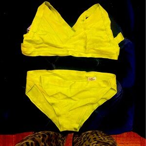 Beautiful lime green bandage bikini size Large